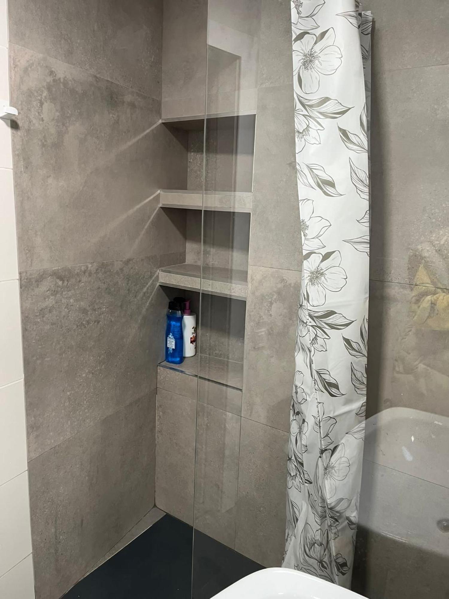 Centrally-Located, Spacious Flat At Historic Centre & Short Walk To Beach Alicante Dış mekan fotoğraf